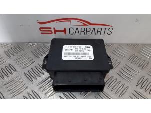 Gebruikte Handrem Computer Mercedes A (W176) 1.5 A-180 CDI, A-180d 16V Prijs € 25,00 Margeregeling aangeboden door SH Carparts