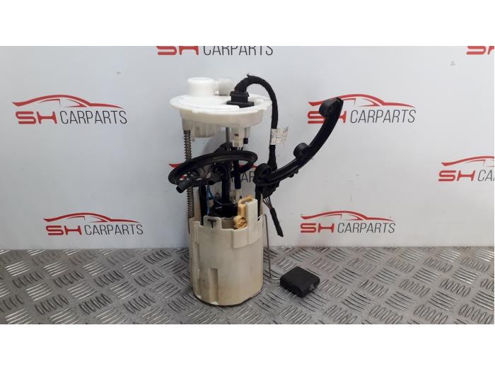 Gebruikte Tank element Pomp Mercedes B (W245) 2.0 B-180 CDI 16V Prijs € 50,00 Margeregeling aangeboden door SH Carparts
