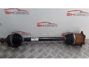 Gebruikte Aandrijfas links-voor Audi A4 Quattro (B8) 2.0 TFSI 16V Prijs € 42,00 Margeregeling aangeboden door SH Carparts