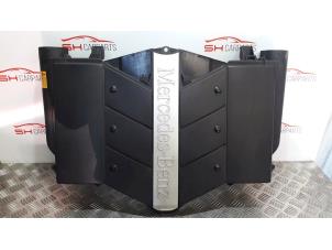 Gebruikte Luchtfilterhuis Mercedes CL (215) 5.0 CL-500 V8 24V Prijs € 50,00 Margeregeling aangeboden door SH Carparts