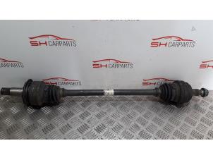 Gebruikte Steekas rechts-achter Mercedes C (W205) C-200 1.6 CDI BlueTEC, C-200 d 16V Prijs € 90,00 Margeregeling aangeboden door SH Carparts