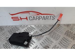 Gebruikte Antenne Versterker Mercedes CL (215) 5.0 CL-500 V8 24V Prijs € 15,00 Margeregeling aangeboden door SH Carparts