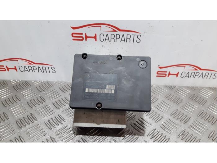 Gebruikte ABS Pomp Mercedes CLK (R209) 3.2 320 V6 18V Prijs € 95,00 Margeregeling aangeboden door SH Carparts