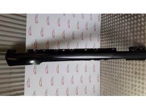 Gebruikte Sideskirt links Mercedes E (C207) E-250 CDI 16V Prijs € 100,00 Margeregeling aangeboden door SH Carparts