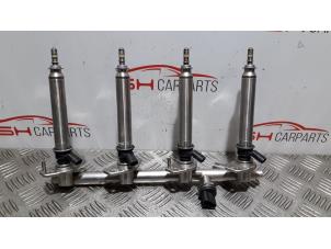 Gebruikte Injector brug Mercedes C (W204) 1.6 C-180 16V BlueEfficiency Prijs € 230,00 Margeregeling aangeboden door SH Carparts