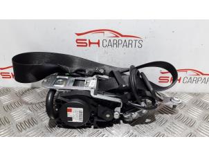 Gebruikte Veiligheidsgordel links-voor Mercedes C (W204) 2.2 C-200 CDI 16V BlueEFFICIENCY Prijs € 90,00 Margeregeling aangeboden door SH Carparts