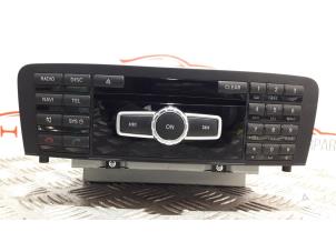 Gebruikte Radio CD Speler Mercedes B (W246) 1.8 B-200 CDI BlueEFFICIENCY 16V Prijs € 200,00 Margeregeling aangeboden door SH Carparts