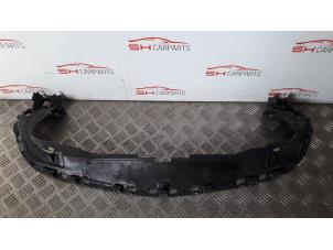 Gebruikte Bumperdeel midden-voor Mercedes C (C205) C-220d 2.2 16V BlueTEC Prijs € 60,00 Margeregeling aangeboden door SH Carparts