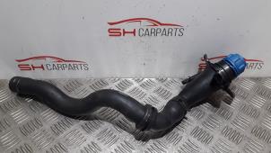 Gebruikte Vulpijp ad-blue tank Mercedes Vito Tourer (447.7) 2.2 119 CDI 16V BlueTEC Prijs € 35,00 Margeregeling aangeboden door SH Carparts