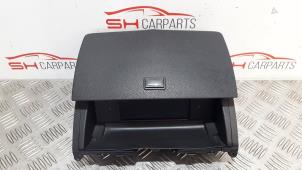 Gebruikte Display Interieur Mercedes C (W204) 2.2 C-200 CDI 16V Prijs € 50,00 Margeregeling aangeboden door SH Carparts