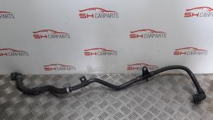 Gebruikte Koelwaterslang Mercedes C Estate (S205) C-220 CDI BlueTEC, C-220 d 2.2 16V Prijs € 25,00 Margeregeling aangeboden door SH Carparts