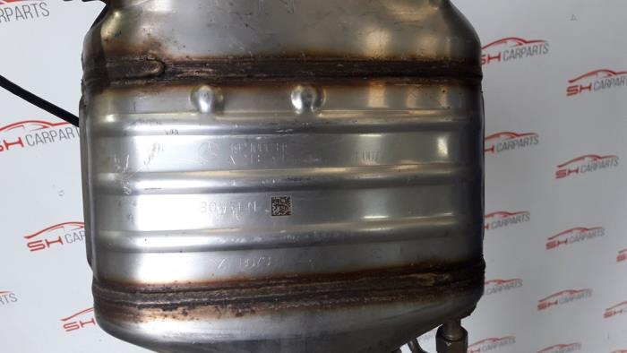 Katalysator van een Mercedes-Benz GLC (X253) 2.0 300 16V EQ Boost 4-Matic 2019