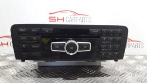 Gebruikte Radio CD Speler Mercedes B (W246) 1.8 B-200 CDI BlueEFFICIENCY 16V Prijs € 120,00 Margeregeling aangeboden door SH Carparts