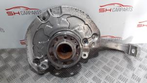 Gebruikte Asschenkel links-voor Mercedes C (C205) C-220d 2.0 Turbo 16V Prijs € 120,00 Margeregeling aangeboden door SH Carparts