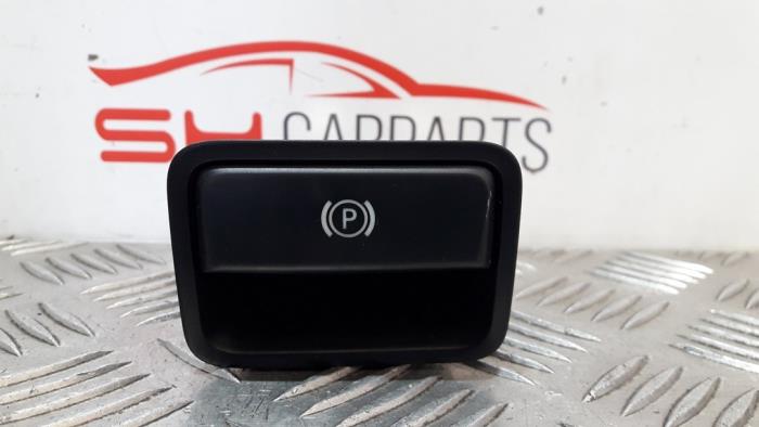 Gebruikte Handrem schakelaar Mercedes B (W246/W242) 1.5 B-180 CDI,d 16V Prijs € 10,00 Margeregeling aangeboden door SH Carparts