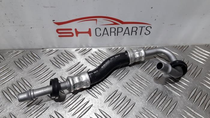 Gebruikte Oliedruk Leiding Mercedes E (W213) E-220d 2.0 Turbo 16V Prijs € 40,00 Margeregeling aangeboden door SH Carparts