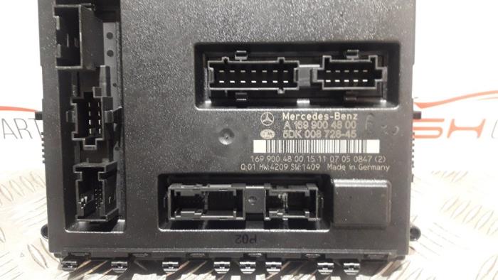 Computer Body Control van een Mercedes-Benz A (W169) 1.5 A-160 2011