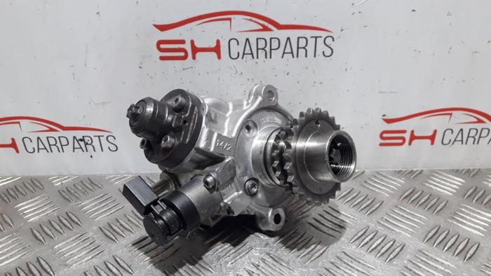 Hogedrukpomp van een Mercedes-Benz C (C205) C-220d 2.0 Turbo 16V 2019