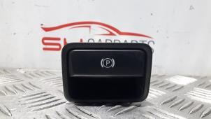 Gebruikte Handrem schakelaar Mercedes A (W176) 1.8 A-200 CDI 16V Prijs € 10,00 Margeregeling aangeboden door SH Carparts