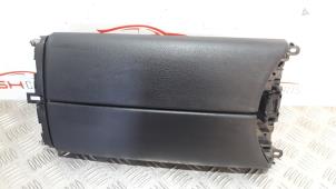 Gebruikte Armleuning Mercedes C (W205) C-200 2.0 CGI 16V Prijs € 65,00 Margeregeling aangeboden door SH Carparts