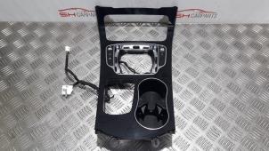 Gebruikte Middenconsoles Mercedes C (W205) C-200 1.6 CDI BlueTEC, C-200 d 16V Prijs € 120,00 Margeregeling aangeboden door SH Carparts