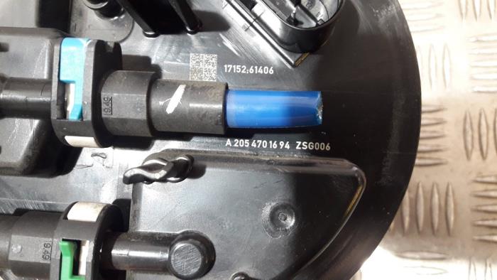 Opvoerpomp van een Mercedes-Benz E (C238) E-220d 2.0 Turbo 16V 2017