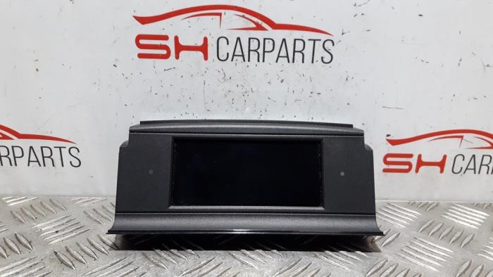 Gebruikte Display Interieur Mercedes C (W204) 1.8 C-200K 16V Prijs € 50,00 Margeregeling aangeboden door SH Carparts