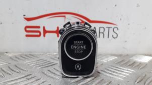 Gebruikte Start/Stop schakelaar Mercedes CLA (118.3) 1.3 CLA-180 Turbo 16V Prijs € 15,00 Margeregeling aangeboden door SH Carparts