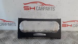 Gebruikte Dashboard deel Mercedes C (W204) 2.2 C-180 CDI 16V BlueEFFICIENCY Prijs € 10,00 Margeregeling aangeboden door SH Carparts