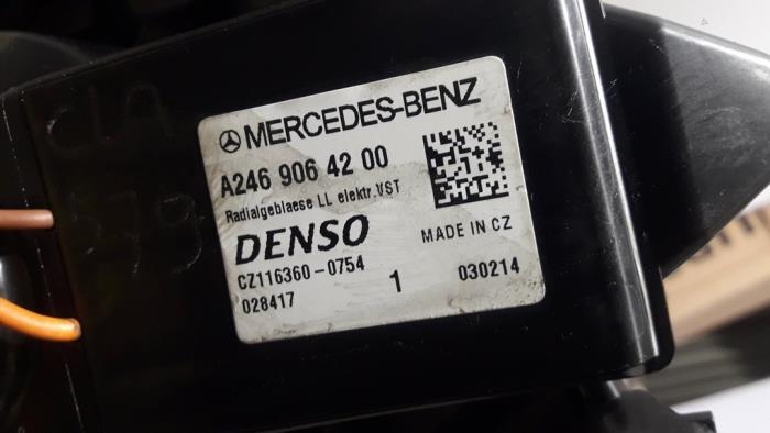 Chaufage Ventilatiemotor van een Mercedes-Benz CLA (117.3) 1.6 CLA-180 16V 2014