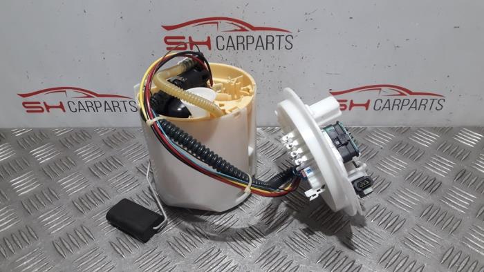 Brandstofpomp Elektrisch van een Mercedes-Benz A (177.0) 1.3 A-200 Turbo 16V 2021