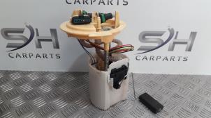 Gebruikte Tank element Pomp Mercedes B (W246) 1.8 B-200 CDI BlueEFFICIENCY 16V Prijs € 95,00 Margeregeling aangeboden door SH Carparts