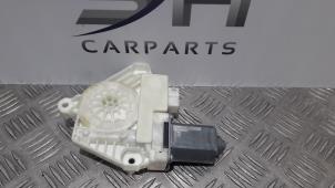 Gebruikte Motor electrisch raam Mercedes E (W213) E-220d 2.0 Turbo 16V Prijs € 20,00 Margeregeling aangeboden door SH Carparts