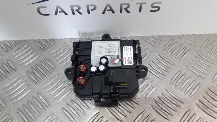 Gebruikte Computer Koeling Mercedes C (W205) C-200 1.6 CDI BlueTEC, C-200 d 16V Prijs € 20,00 Margeregeling aangeboden door SH Carparts