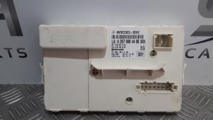 Gebruikte Raam module Mercedes E (C207) E-200 CGI 16V BlueEfficiency Prijs € 45,00 Margeregeling aangeboden door SH Carparts