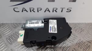 Gebruikte Schuifdak Motor Mercedes E (C207) E-200 CGI 16V BlueEfficiency Prijs € 140,00 Margeregeling aangeboden door SH Carparts