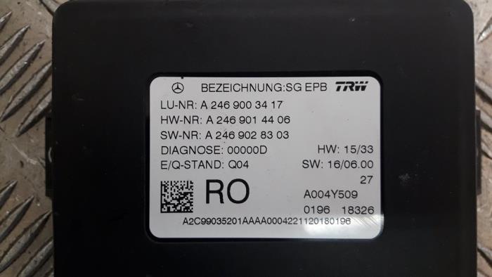 Computer Handrem van een Mercedes 280SL-500SLC 2019