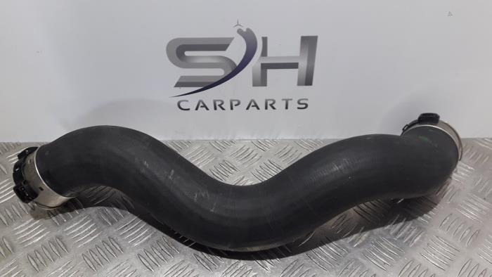 Gebruikte Intercooler Slang Mercedes A (W176) 1.5 A-180 CDI, A-180d 16V Prijs € 25,00 Margeregeling aangeboden door SH Carparts