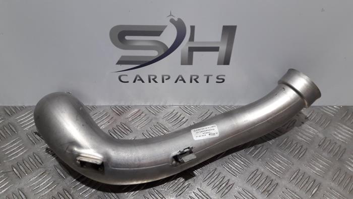 Gebruikte Intercooler Buis Mercedes A Limousine (177.1) 2.0 A-35 AMG Turbo 16V 4Matic Prijs € 40,00 Margeregeling aangeboden door SH Carparts
