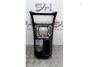 Gebruikte Middenconsoles Mercedes C (W205) C-200 1.6 CDI BlueTEC, C-200 d 16V Prijs € 75,00 Margeregeling aangeboden door SH Carparts