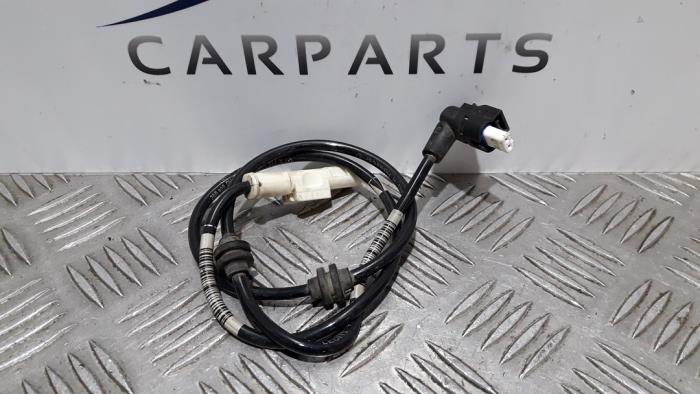 Gebruikte Remslang achter Mercedes E Estate AMG (S213) 3.0 E-43 AMG V6 Turbo 4-Matic Prijs € 30,00 Margeregeling aangeboden door SH Carparts