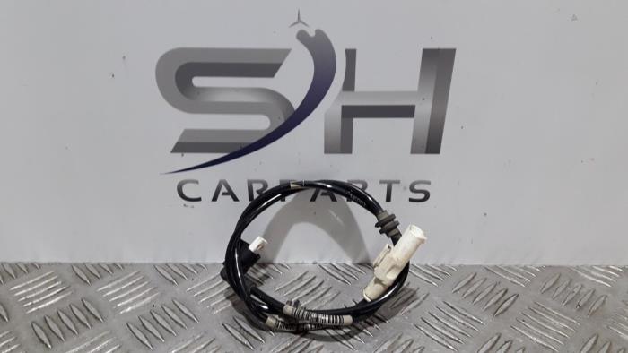 Gebruikte Remslang achter Mercedes E Estate AMG (S213) 3.0 E-43 AMG V6 Turbo 4-Matic Prijs € 30,00 Margeregeling aangeboden door SH Carparts
