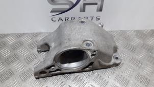 Gebruikte Cardan steun Mercedes A (W176) 1.6 A-180 16V Prijs € 20,00 Margeregeling aangeboden door SH Carparts