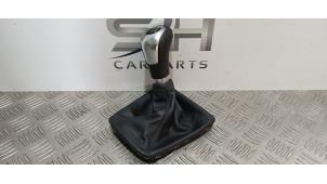 Gebruikte Versnellingspook Mercedes A (W176) 1.6 A-180 16V Prijs € 45,00 Margeregeling aangeboden door SH Carparts