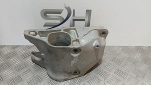 Gebruikte Cardan steun Mercedes CLA (117.3) 1.6 CLA-180 16V Prijs € 20,00 Margeregeling aangeboden door SH Carparts