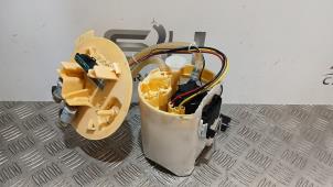 Gebruikte Tank element Pomp Mercedes A (177.0) 1.5 A-180d Prijs € 120,00 Margeregeling aangeboden door SH Carparts