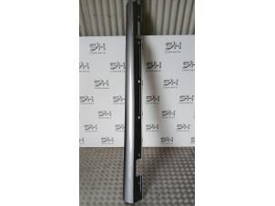 Gebruikte Zijskirt rechts Mercedes A (W176) 1.6 A-180 16V Prijs € 70,00 Margeregeling aangeboden door SH Carparts