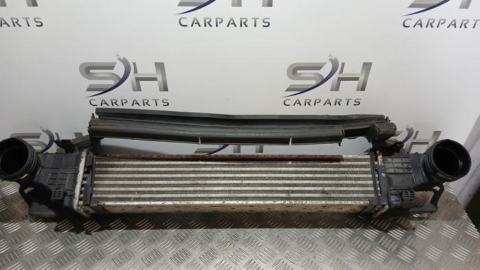 Gebruikte Intercooler Mercedes CLS (C219) 320 CDI 24V Prijs € 30,00 Margeregeling aangeboden door SH Carparts
