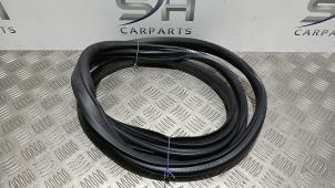 Gebruikte Deurrubber 4Deurs rechts-achter Mercedes A (W176) 2.0 A-250 Turbo 16V 4-Matic Prijs € 25,00 Margeregeling aangeboden door SH Carparts