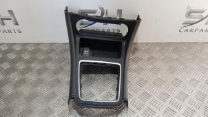 Gebruikte Middenconsoles Mercedes A (W176) 1.6 A-180 16V Prijs € 75,00 Margeregeling aangeboden door SH Carparts